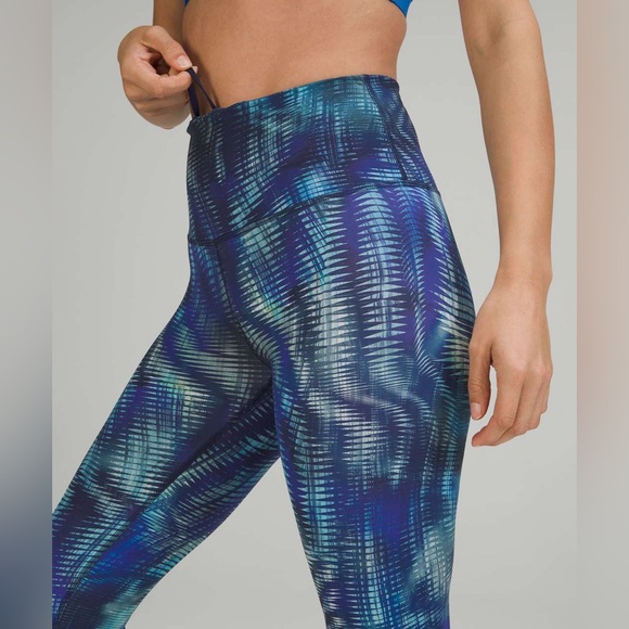 LULULEMON WUNDER TRAIN HIGH-RISE TIGHT 25” - Picture 4 of 11